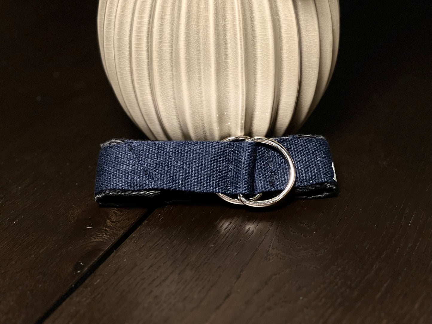 Specialdesignat Halsband Med Halvstryp